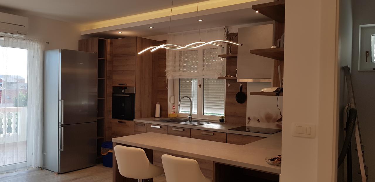 Apartmani Sanja ヴーシ エクステリア 写真