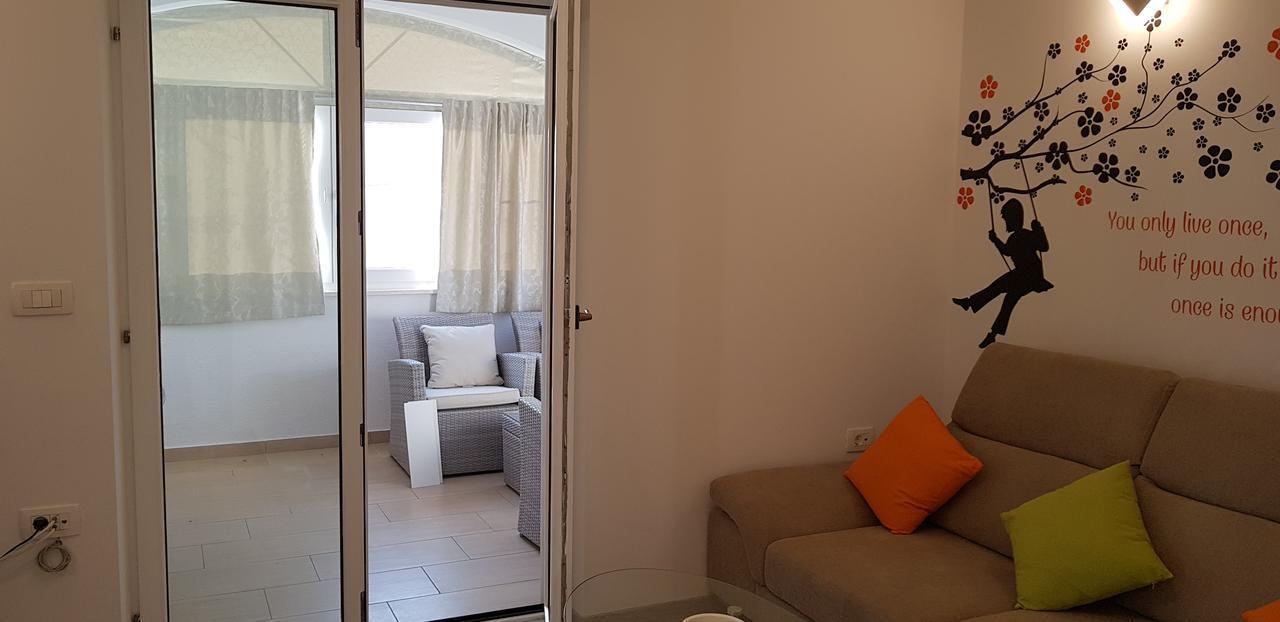 Apartmani Sanja ヴーシ エクステリア 写真