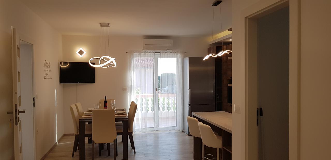 Apartmani Sanja ヴーシ エクステリア 写真