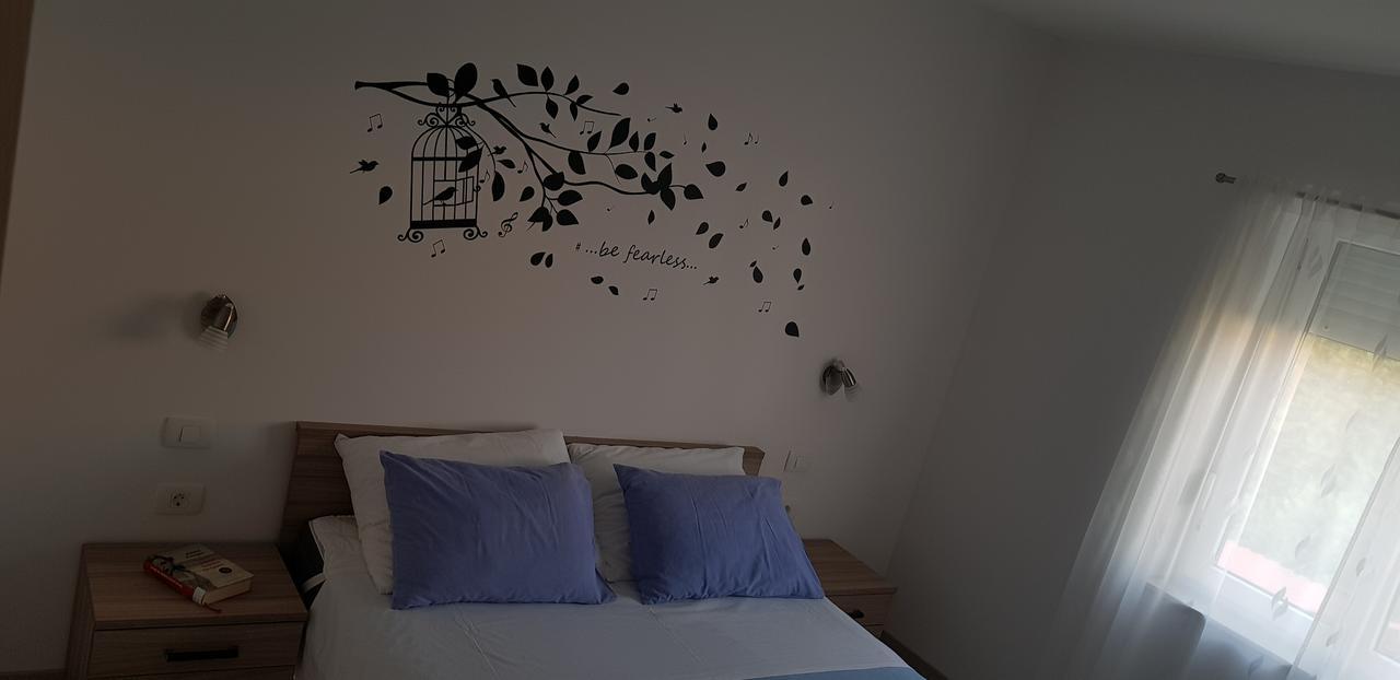 Apartmani Sanja ヴーシ エクステリア 写真